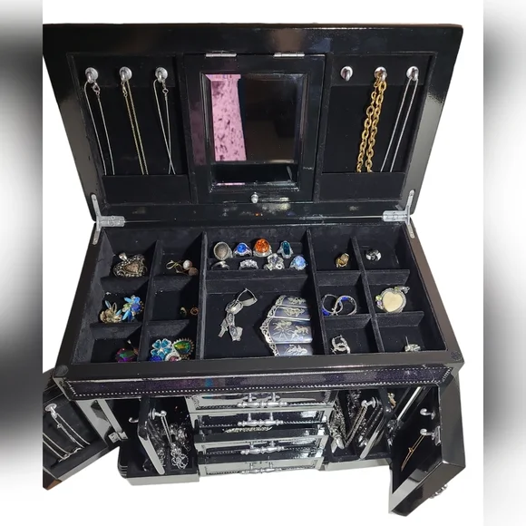 Extra Large Refinishef Jewelry Box - Picture 5 of 10